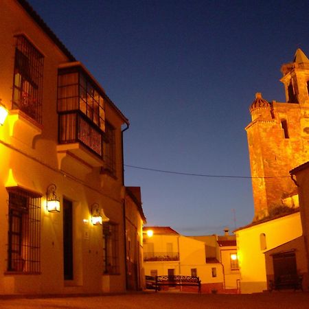 منزل الضيف Alanís  في Casa Rural Y Restaurante Casa Adriano المظهر الخارجي الصورة